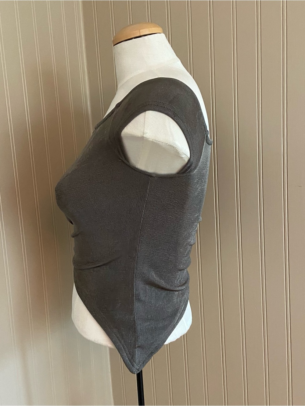 Edikted Grey Silver Asymmetrical Slinky Cropped Tank Top Women’s XS - Picture 6 of 7